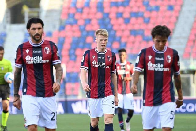 罗德里戈绯闻女友晒沙滩健美照 川字腹肌配小麦色